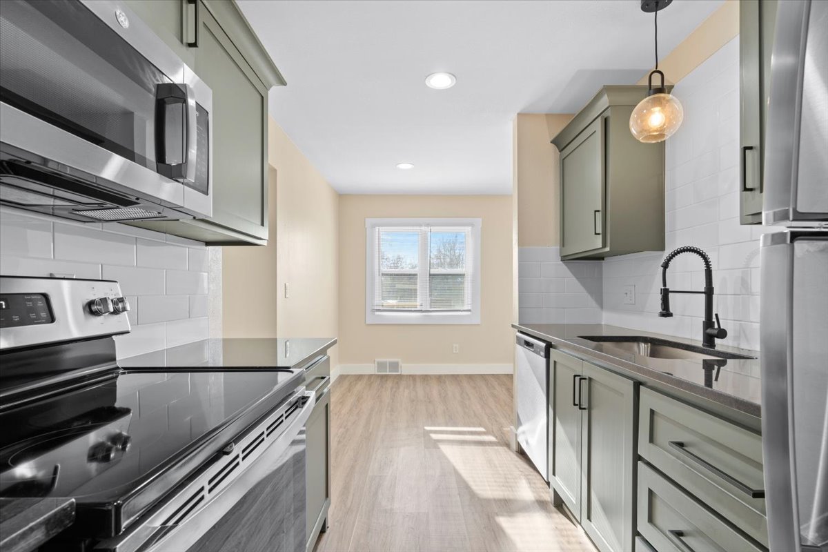 621 Chestnut Street - West