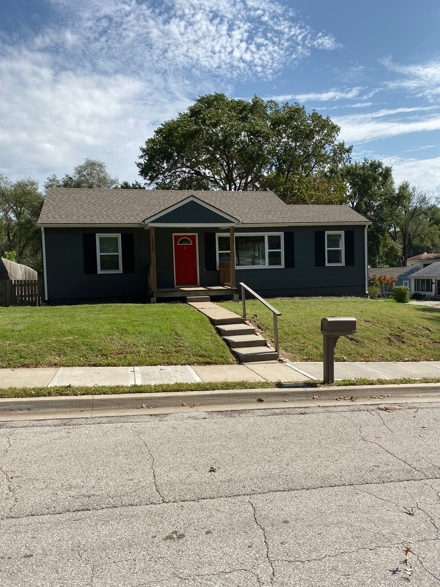 1429 Grand Ave
